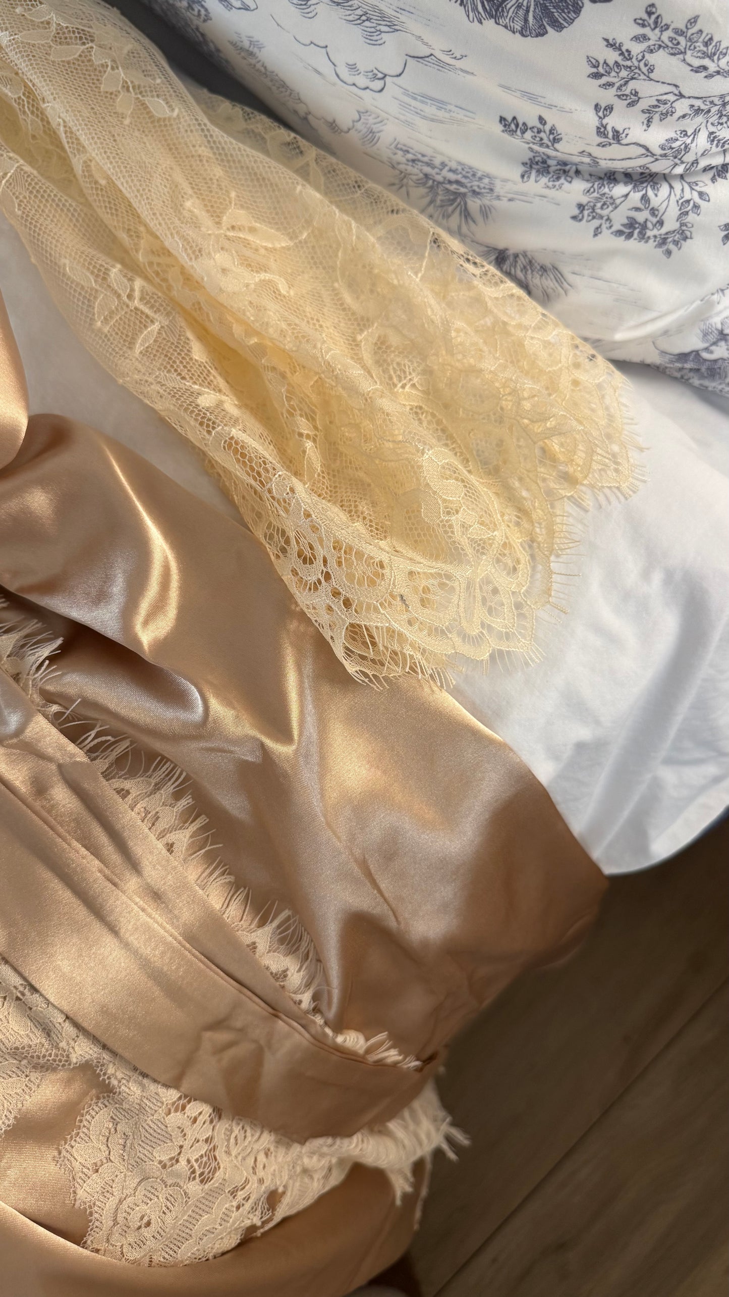 soft gold robe⚜️🤍🪄