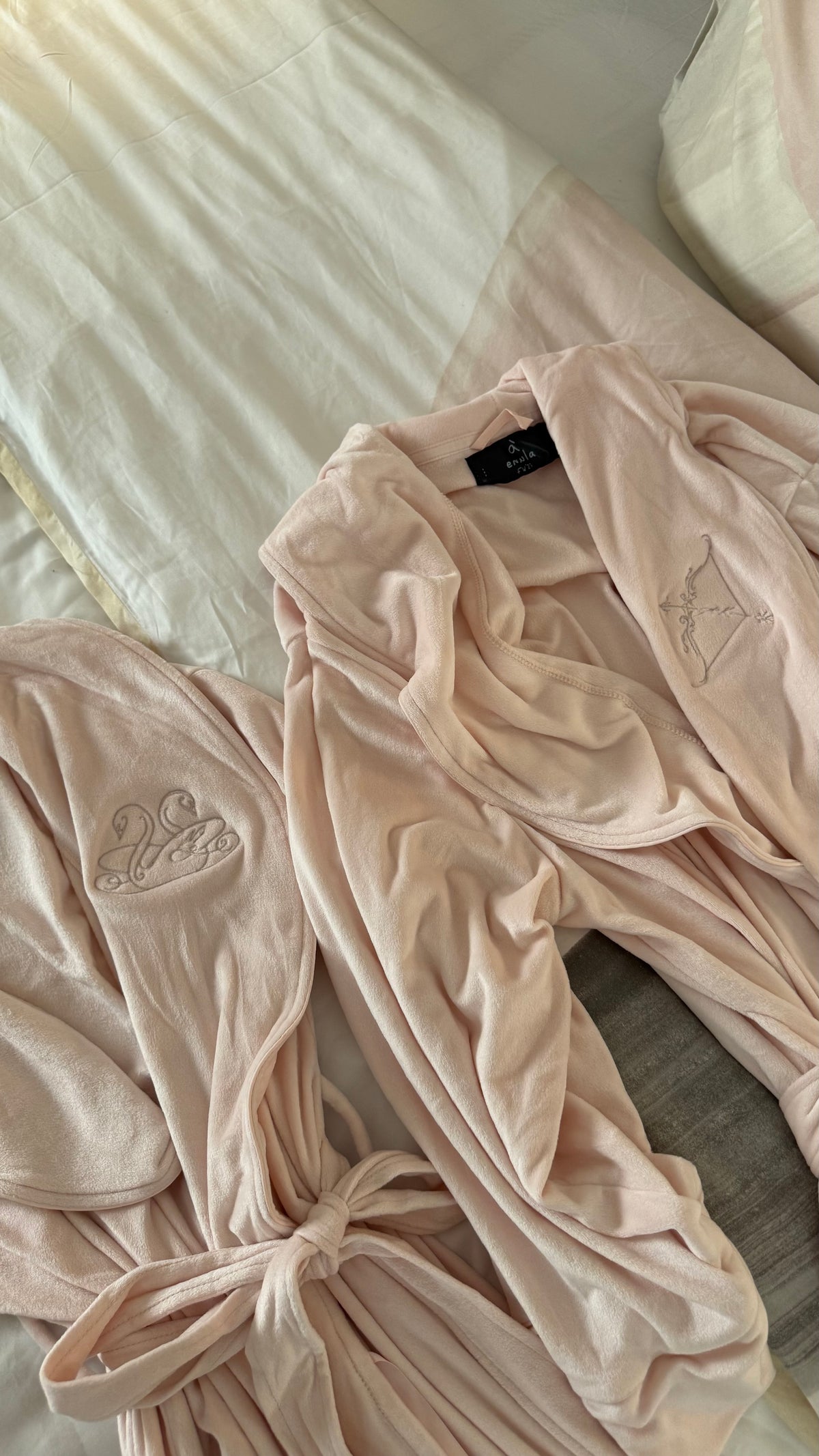 pink fluff robe (with initials) ๐ฆข๐๐น