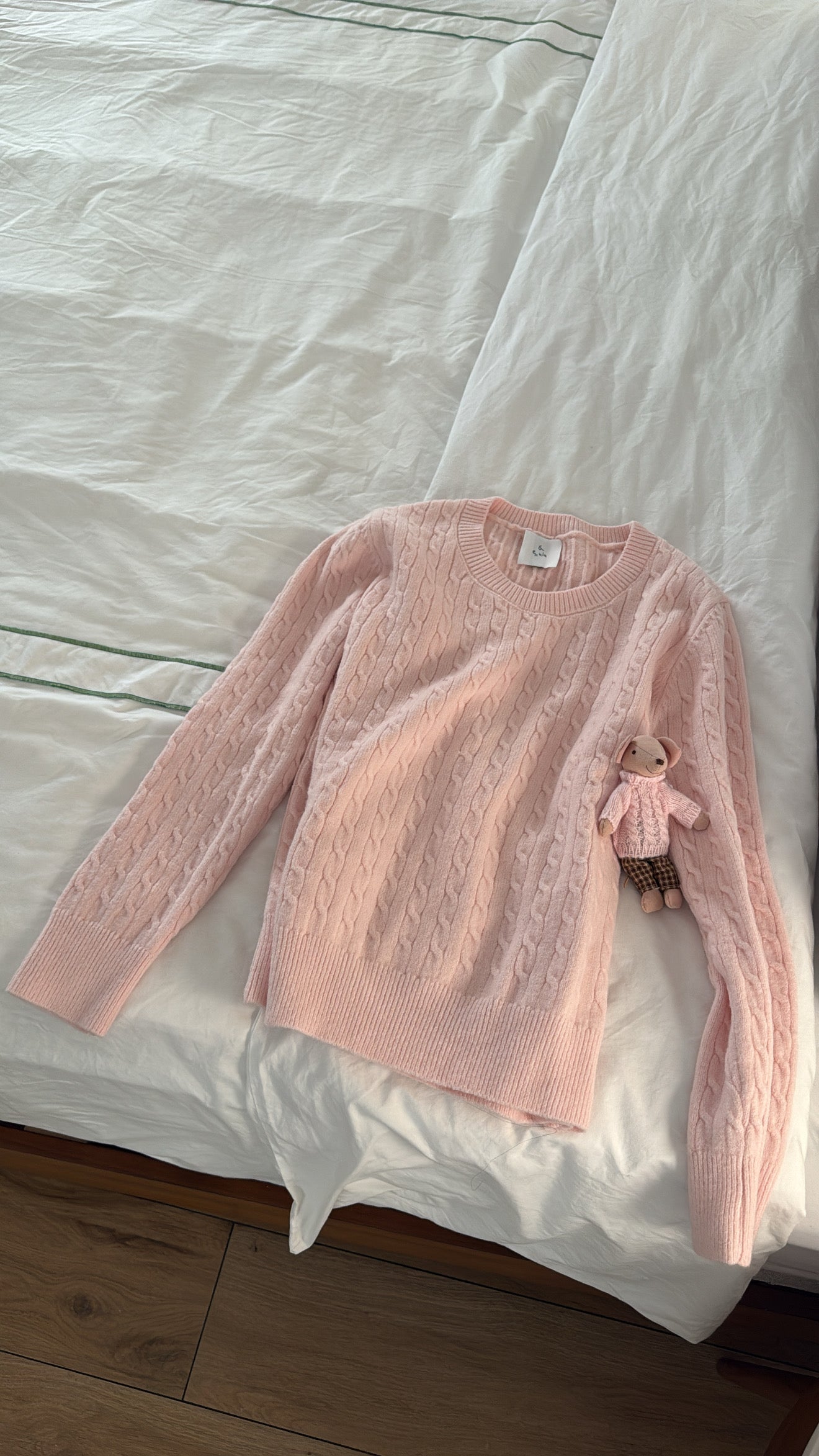 sugar sweater 🐭💖❄️