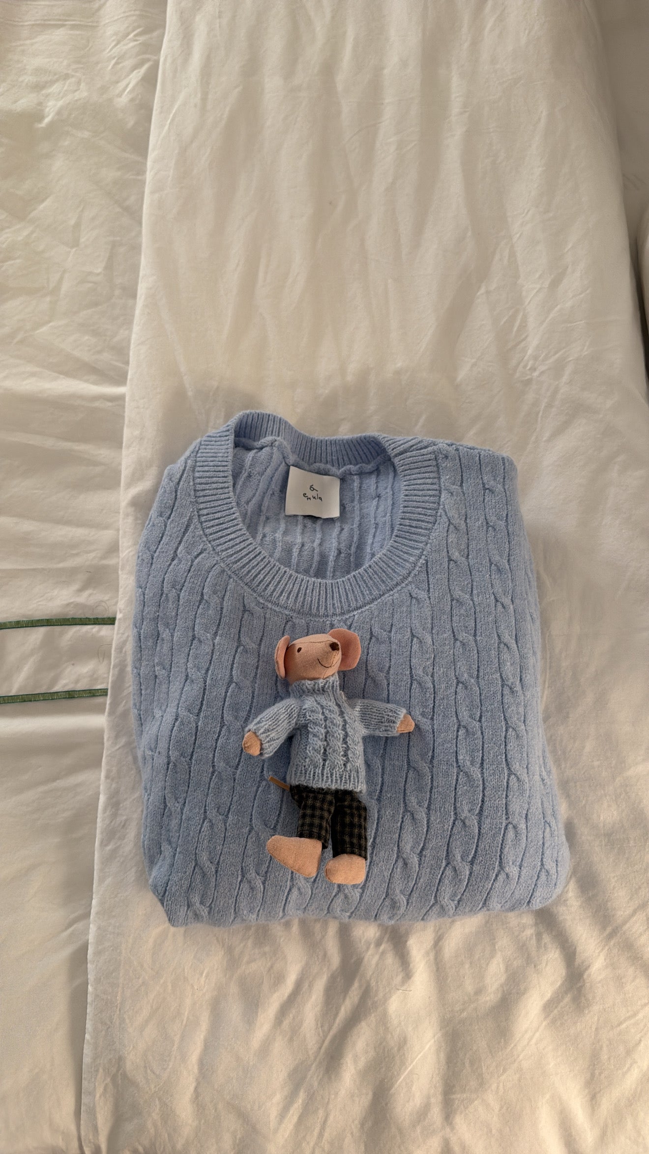 sky sweater 🐭🩵💌