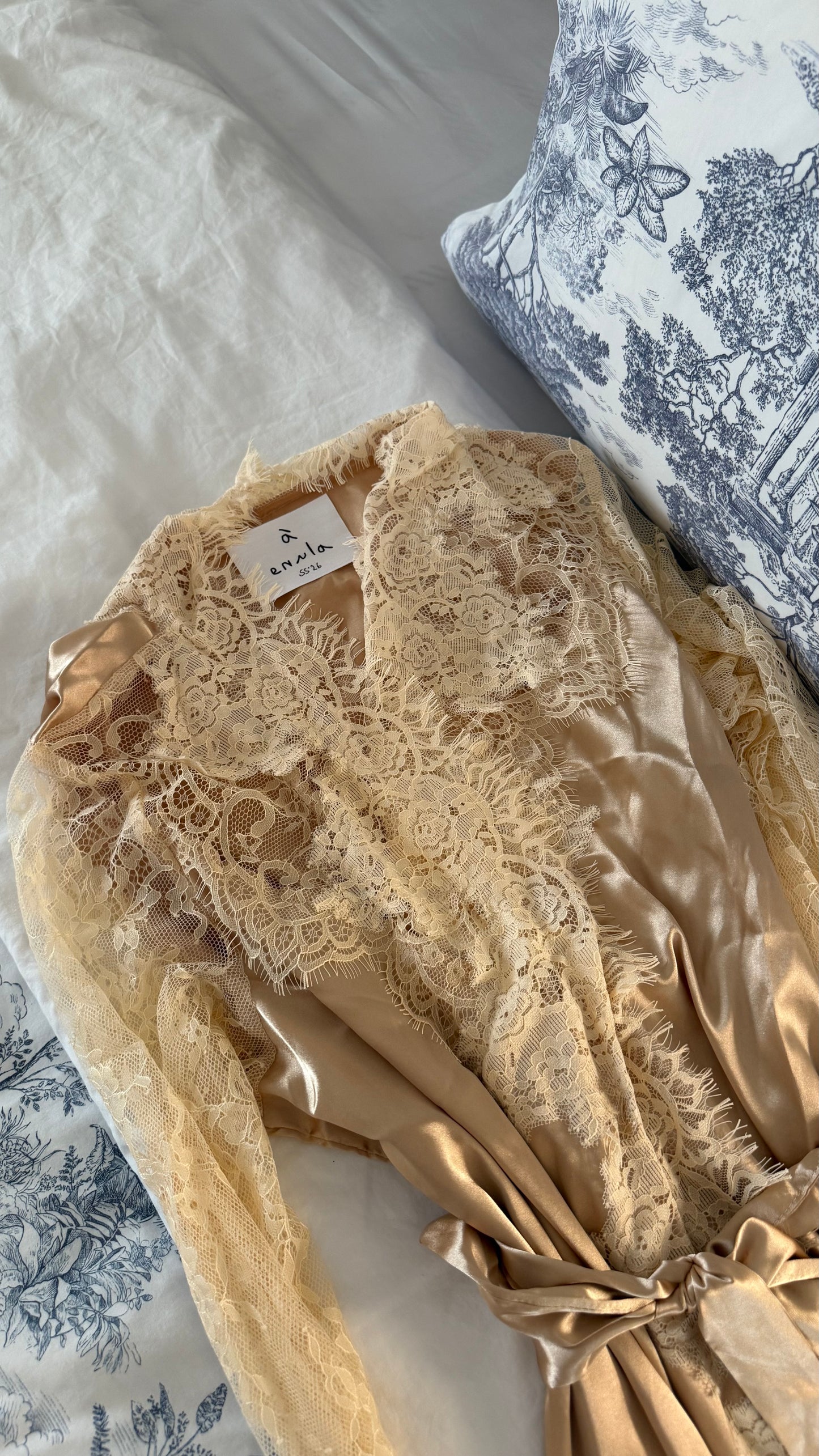 soft gold robe⚜️🤍🪄