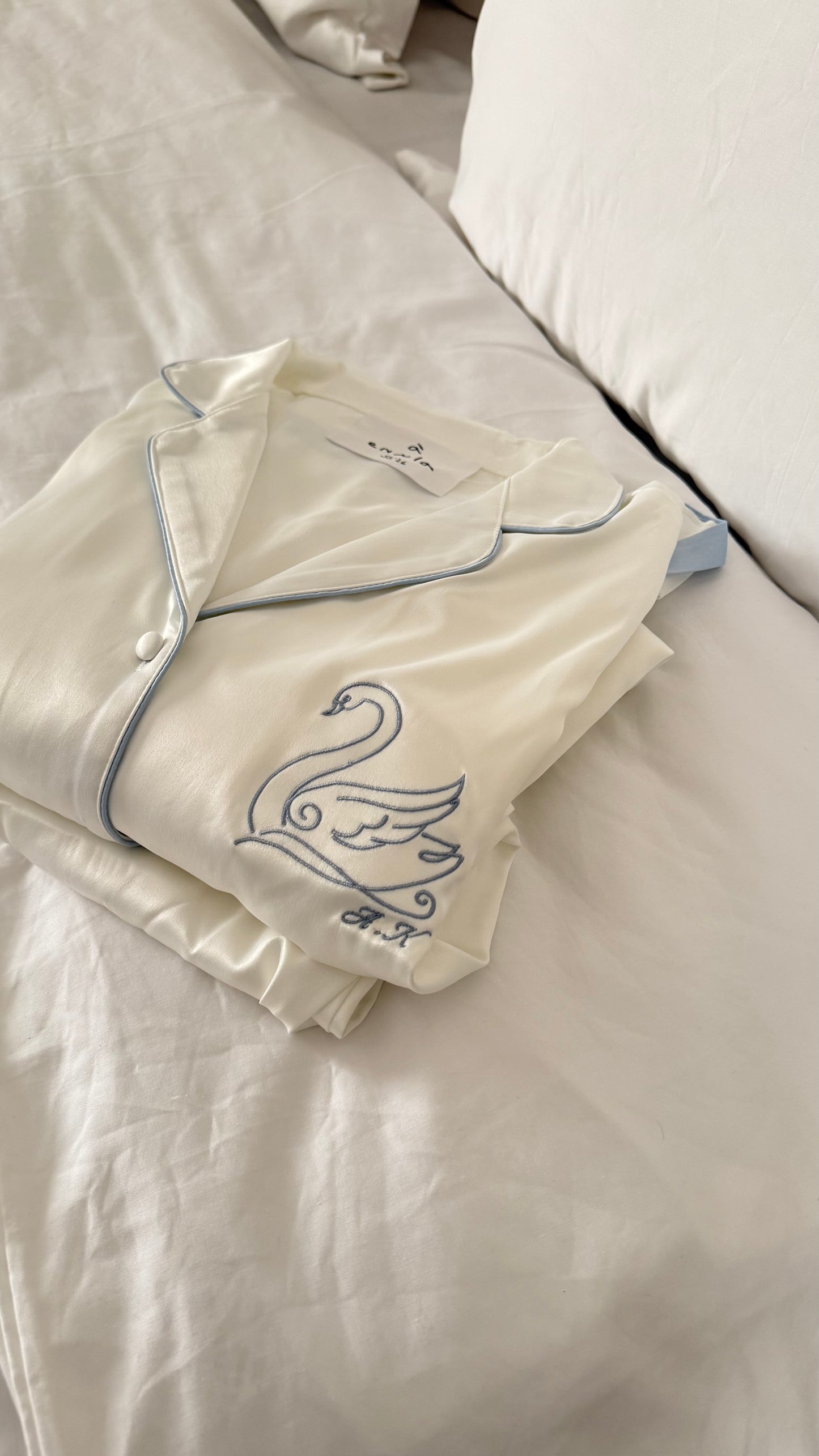 Swan lake 🦢🩵🪵 (pre order after eid)