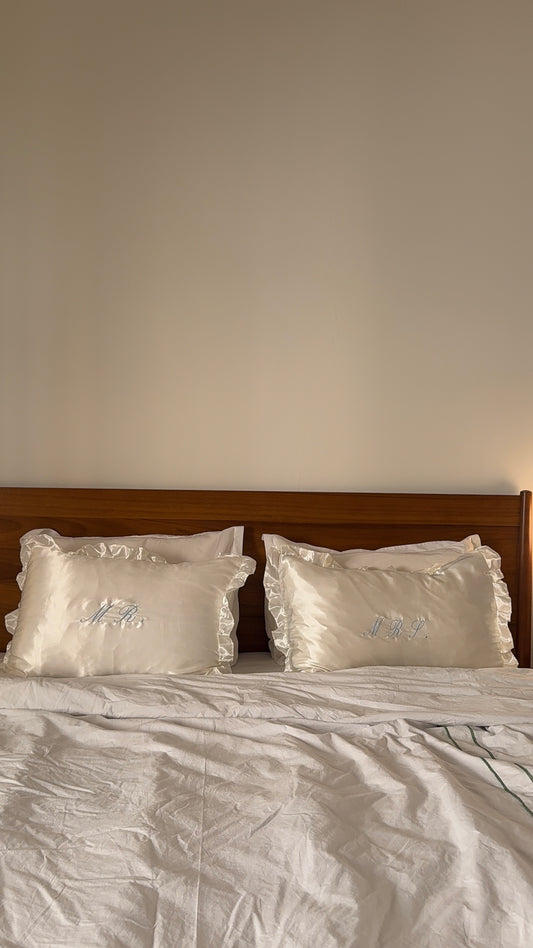 Mr & Mrs pillow satin case (2 piece)