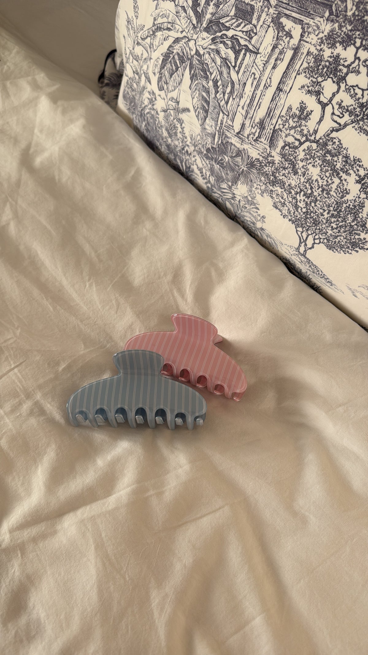 Pinkie & Blue 🦋👛🩵 ₊˚⊹🩰