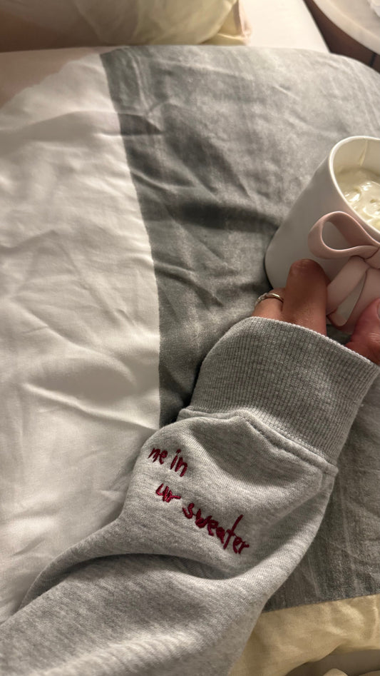 me in ur sweater 🌟❤️‍🩹📆 (pre order)