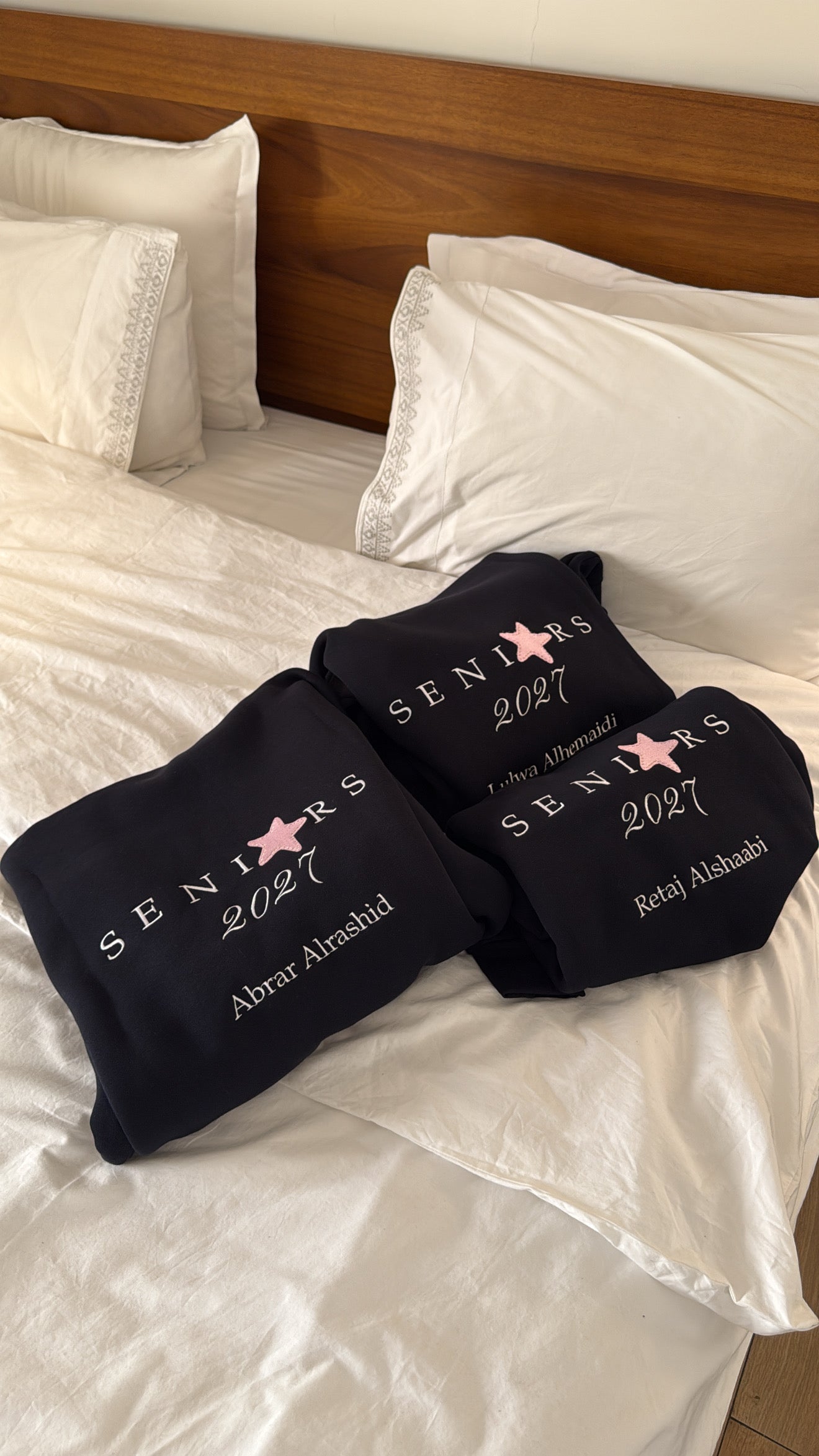 Customized senior hoodies 🎓🩷🌠 (pink)