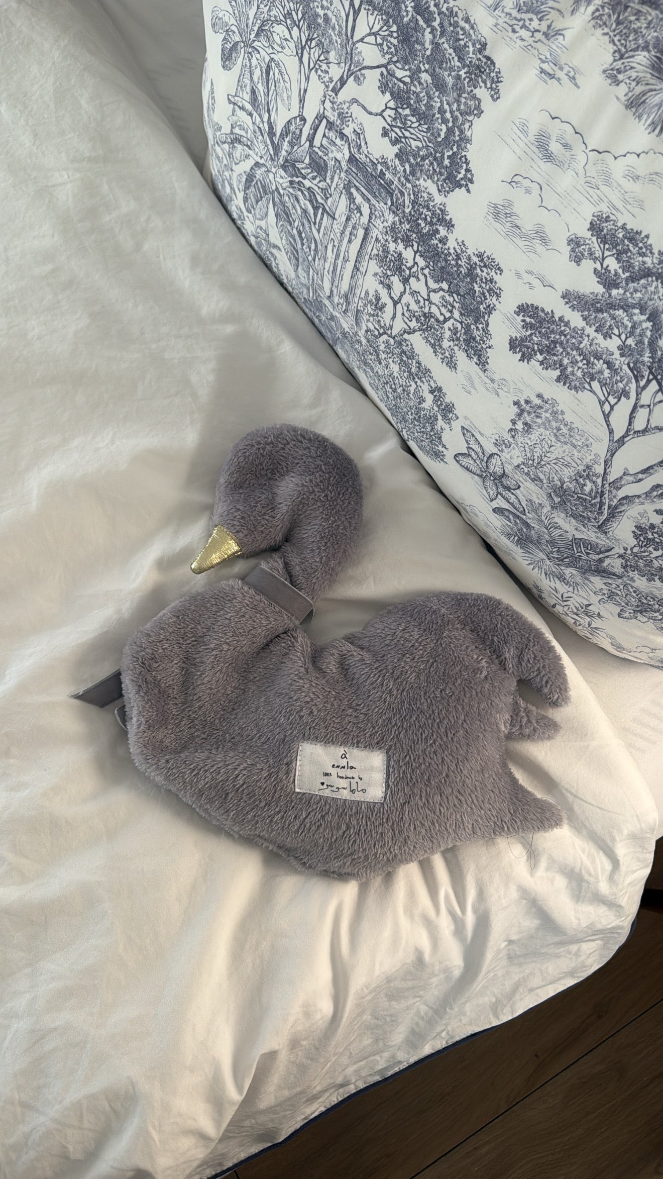 Silver swan heatable plushie 🦢🩶🌓