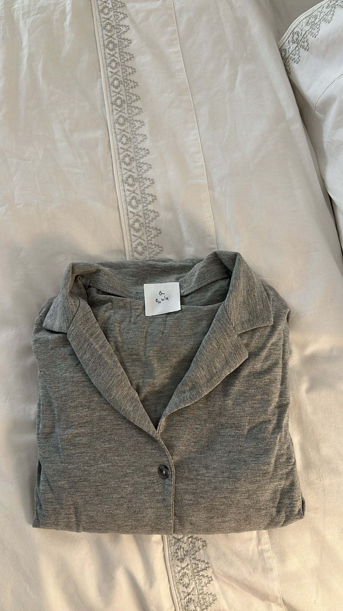 Graduates 2025 package 👩🏽‍🎓🤍💌